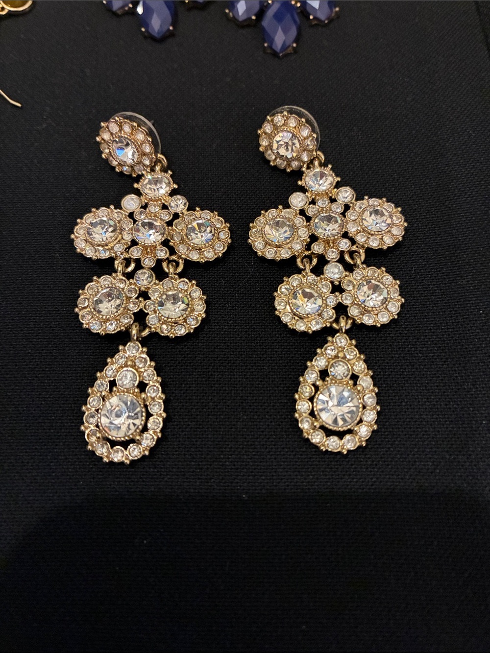 Lot of 4 - Women's Statement Earrings - Picture 5 of 5